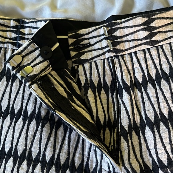 Joe Fresh shorts - Picture 2 of 6